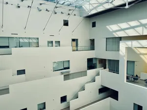 天井午后