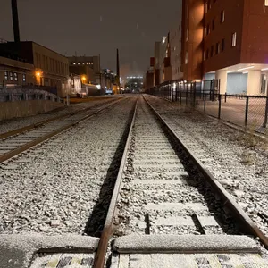 初雪 · 微光