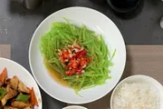 炝拌莴笋丝